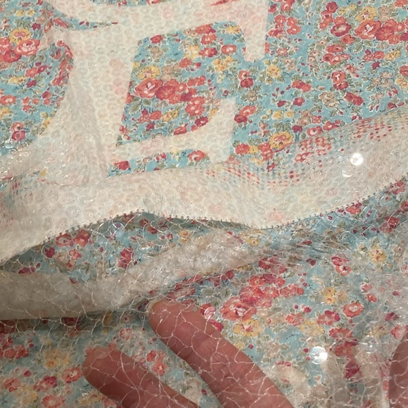 Louis Vuitton Limited Edition Sequin  Stole - Picture 13 of 15